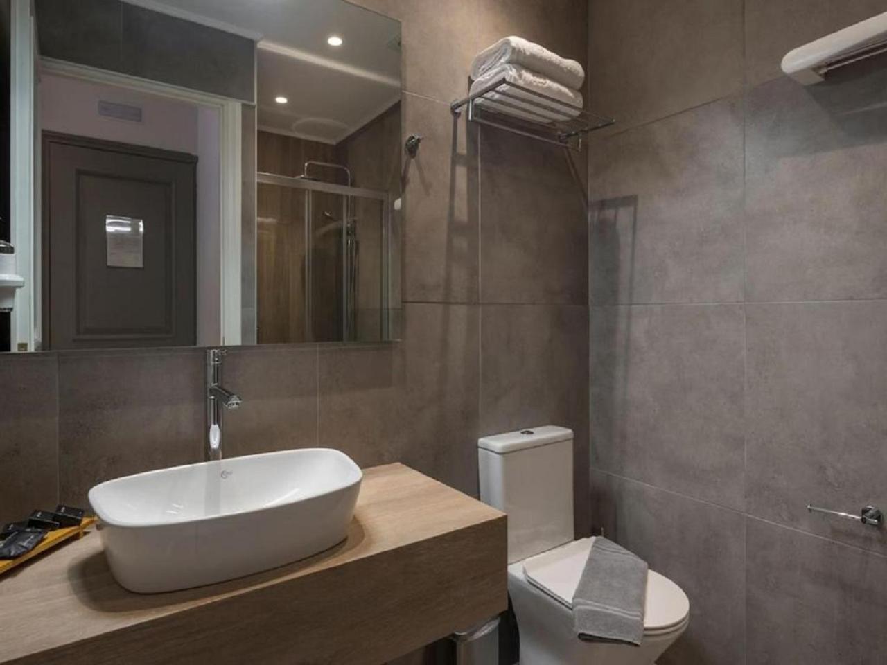 Hotel Teo International Near Delhi Airport By-Tu Casa New Delhi Exteriör bild